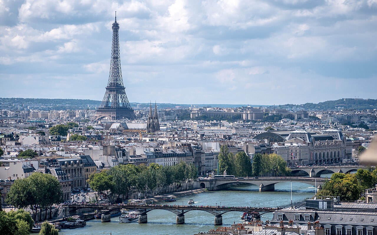 Scenic view of Paris