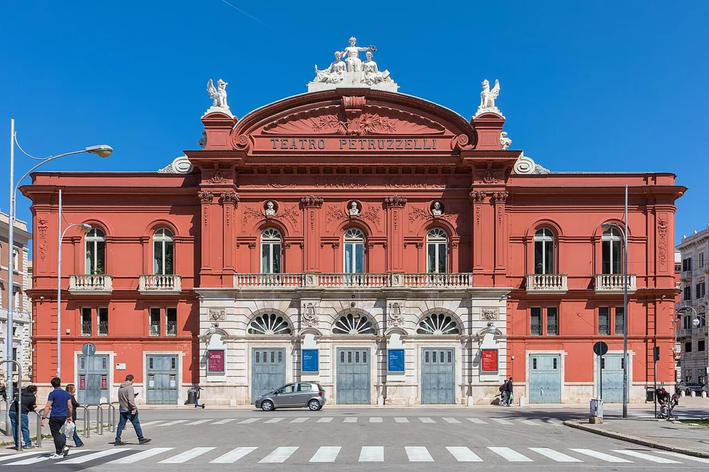 Teatro Petruzzelli in Bari