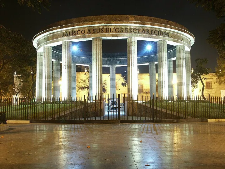 Rotonda de los Jaliscienses Ilustres in Guadalajara