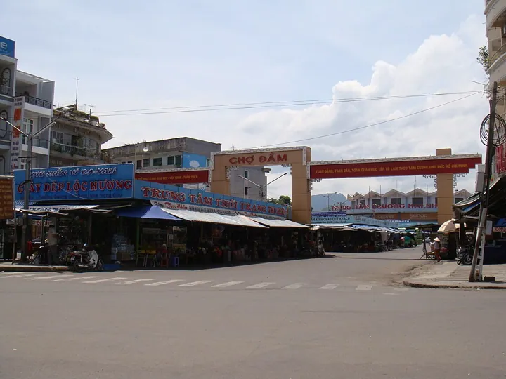 Dam Market in Nha Trang