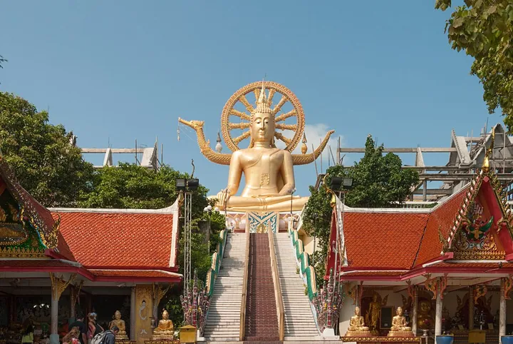 Wat Phra Yai in Pattaya Chonburi