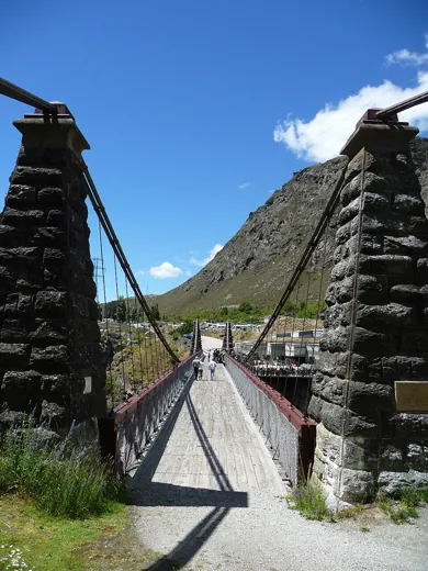 Kawarau Gorge Suspension Bridge in Queenstown