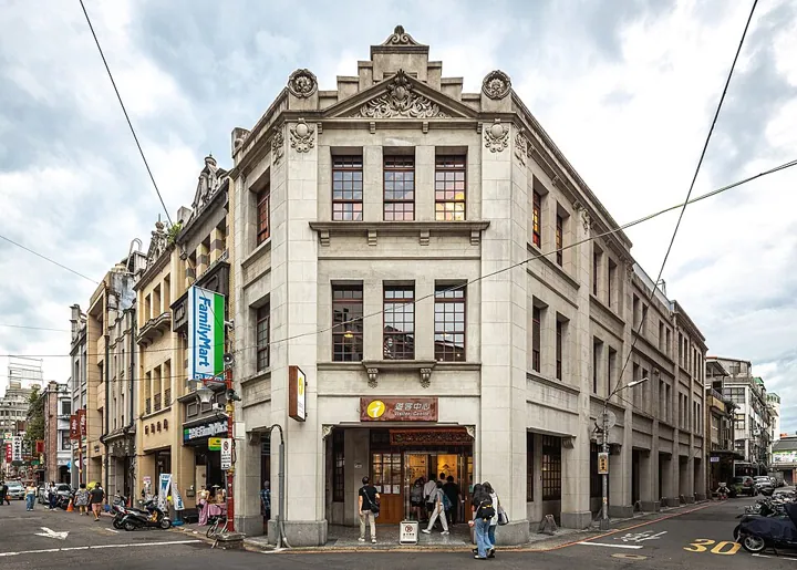 Dihua Street in Taipei