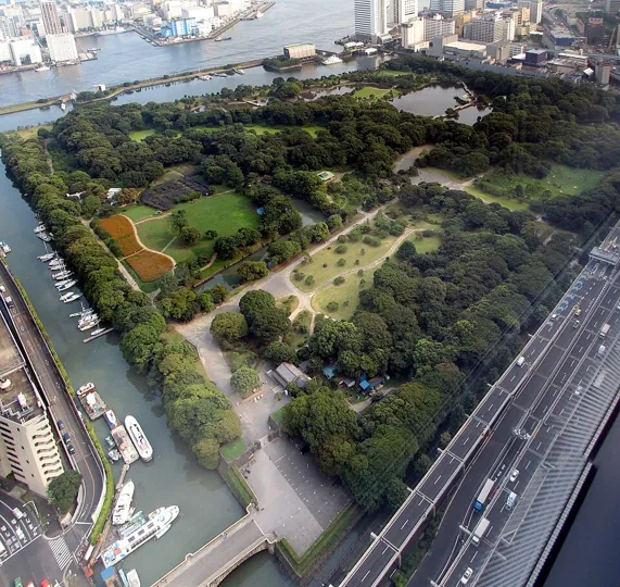 Hamarikyu Gardens in Tokyo