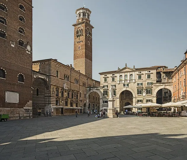 Piazza dei Signori, Verona in Verona